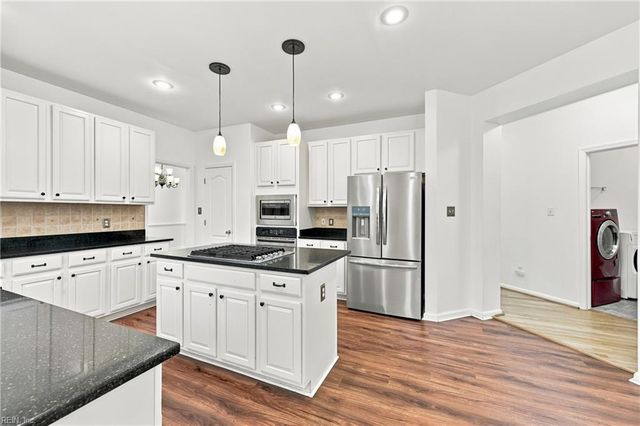 126 Hawks Nest Lane LN, Suffolk, VA 23435