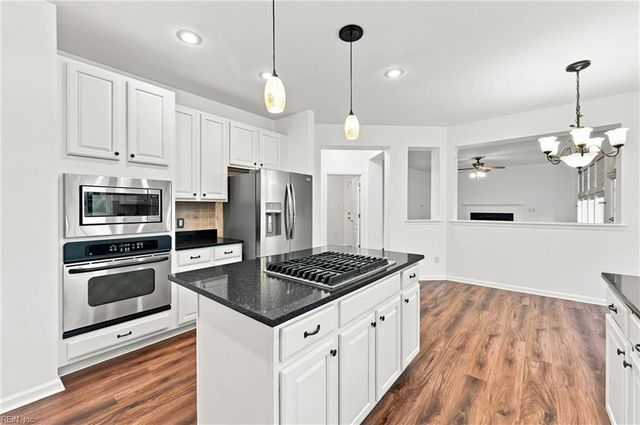 126 Hawks Nest Lane LN, Suffolk, VA 23435