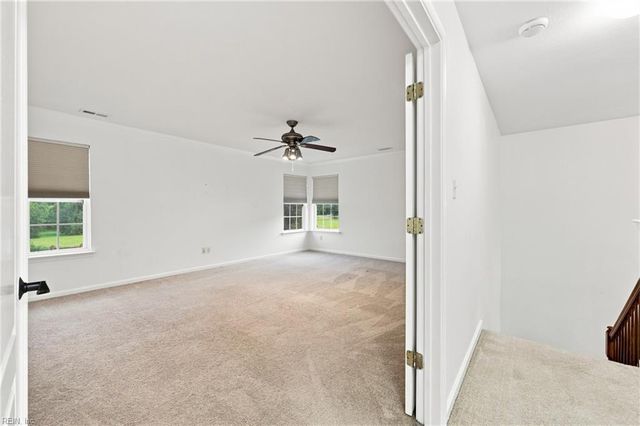126 Hawks Nest Lane LN, Suffolk, VA 23435