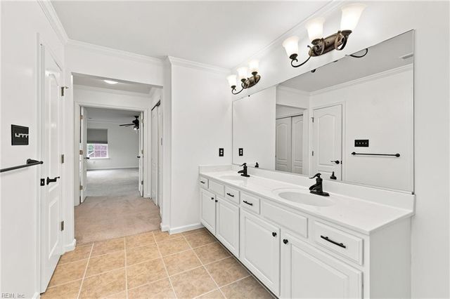 126 Hawks Nest Lane LN, Suffolk, VA 23435