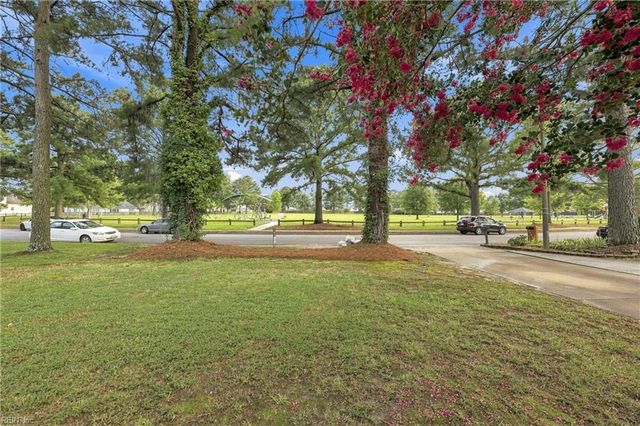 126 Hawks Nest Lane LN, Suffolk, VA 23435