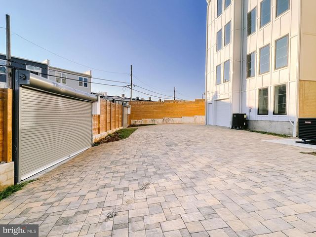 1266 Holbrook Ter NE Unit 1, Washington, DC 20002