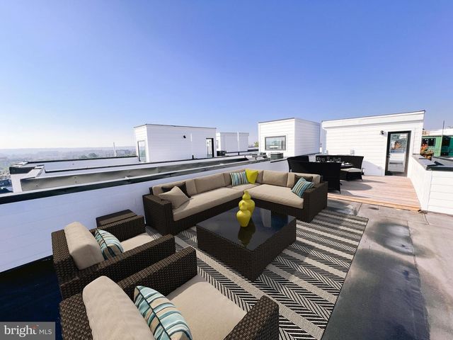 1266 Holbrook Ter NE Unit 1, Washington, DC 20002