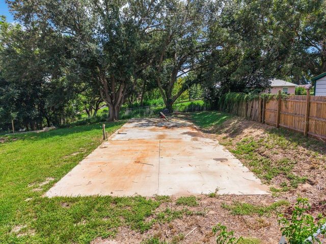 2614 CREST DRIVE, Haines City, FL 33844
