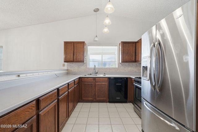 8470 N Star Grass Drive, Tucson, AZ 85742