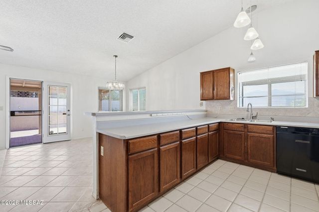 8470 N Star Grass Drive, Tucson, AZ 85742