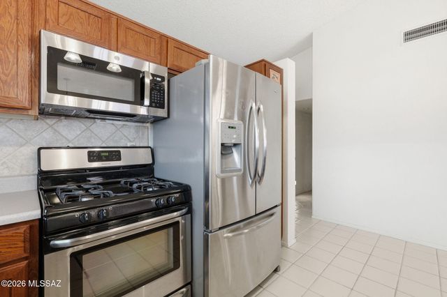 8470 N Star Grass Drive, Tucson, AZ 85742