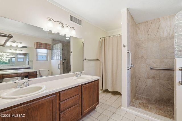 8470 N Star Grass Drive, Tucson, AZ 85742