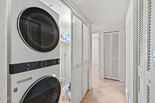 8470 N Star Grass Drive, Tucson, AZ 85742