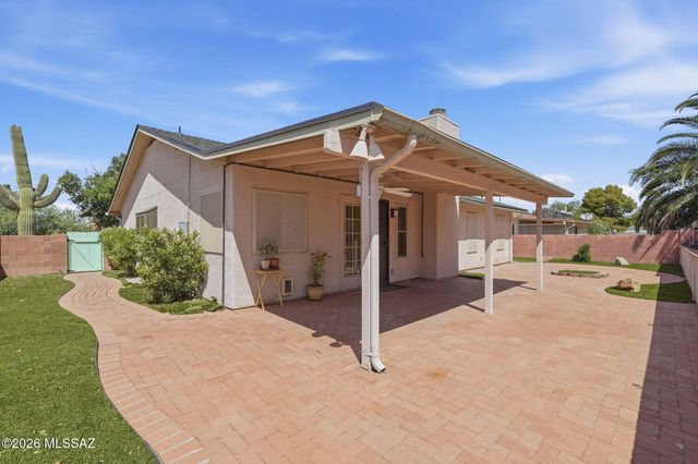 8470 N Star Grass Drive, Tucson, AZ 85742