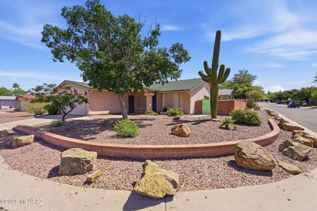 8470 N Star Grass Drive, Tucson, AZ 85742