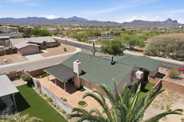8470 N Star Grass Drive, Tucson, AZ 85742