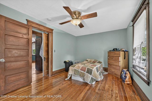 921 W Genesee Street, Lansing, MI 48915