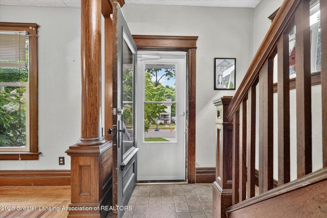 921 W Genesee Street, Lansing, MI 48915
