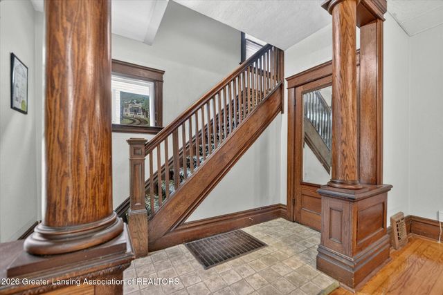921 W Genesee Street, Lansing, MI 48915
