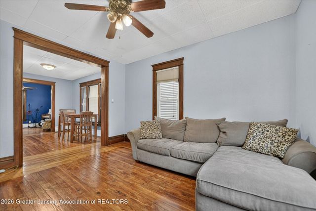 921 W Genesee Street, Lansing, MI 48915