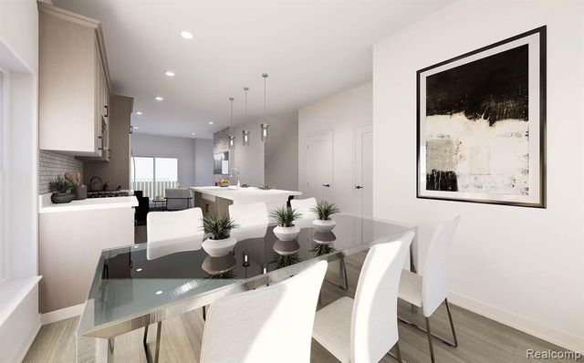 33022 Rougeside Trail Road 53, Farmington, MI 48336