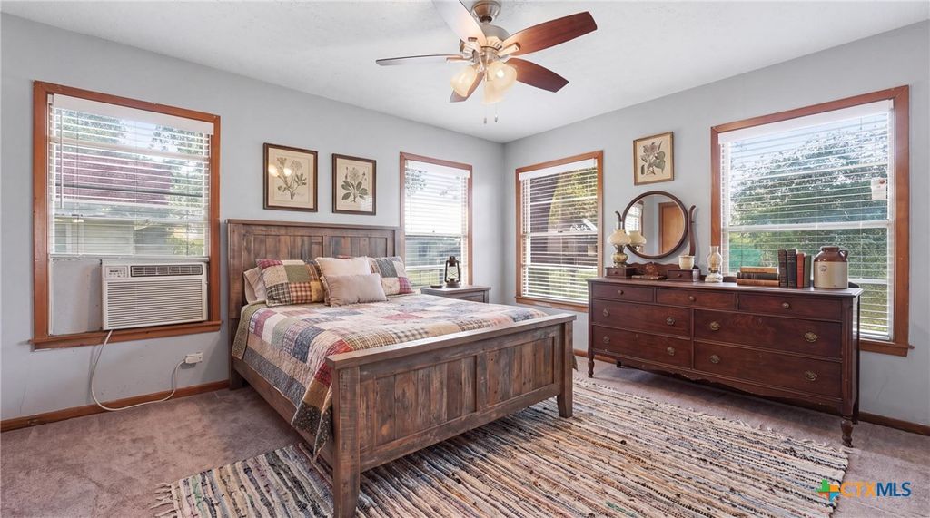 Image 21 of property listing at 1603 Seydler Street, Gonzales, TX 78629