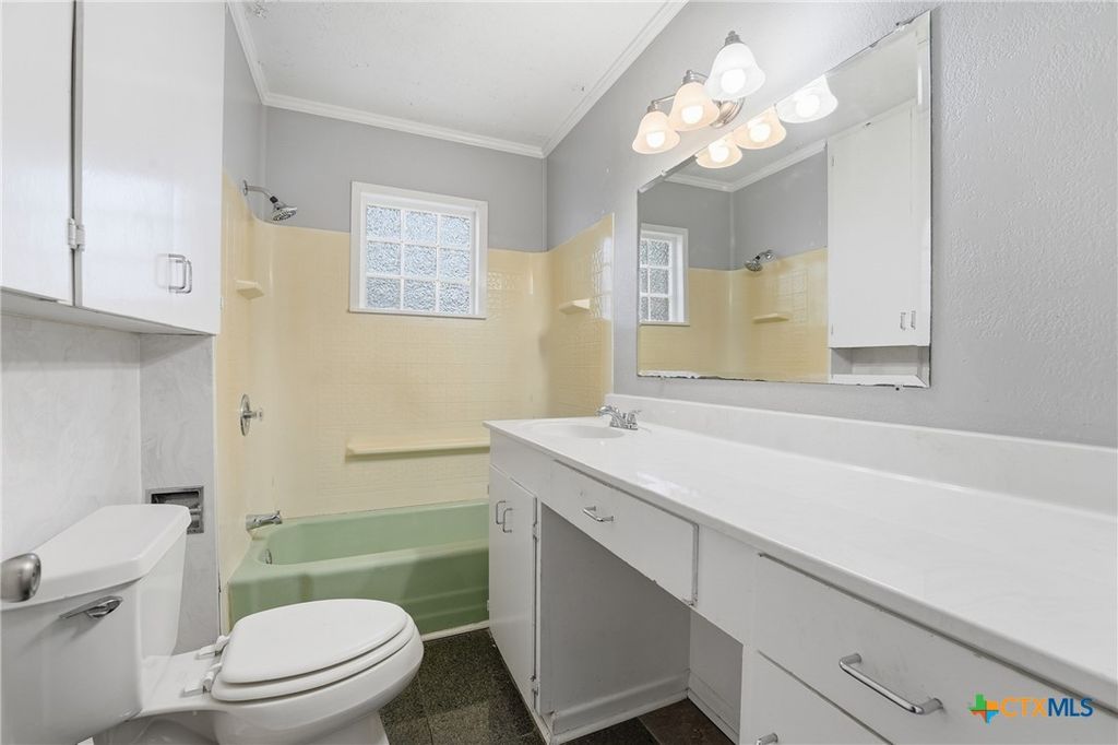 Image 24 of property listing at 1603 Seydler Street, Gonzales, TX 78629