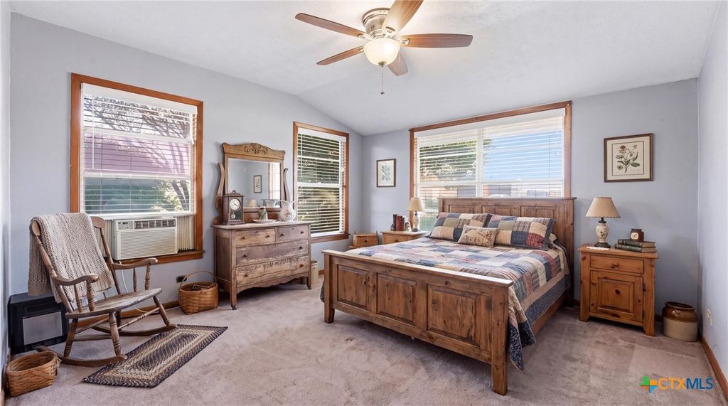 Image 26 of property listing at 1603 Seydler Street, Gonzales, TX 78629