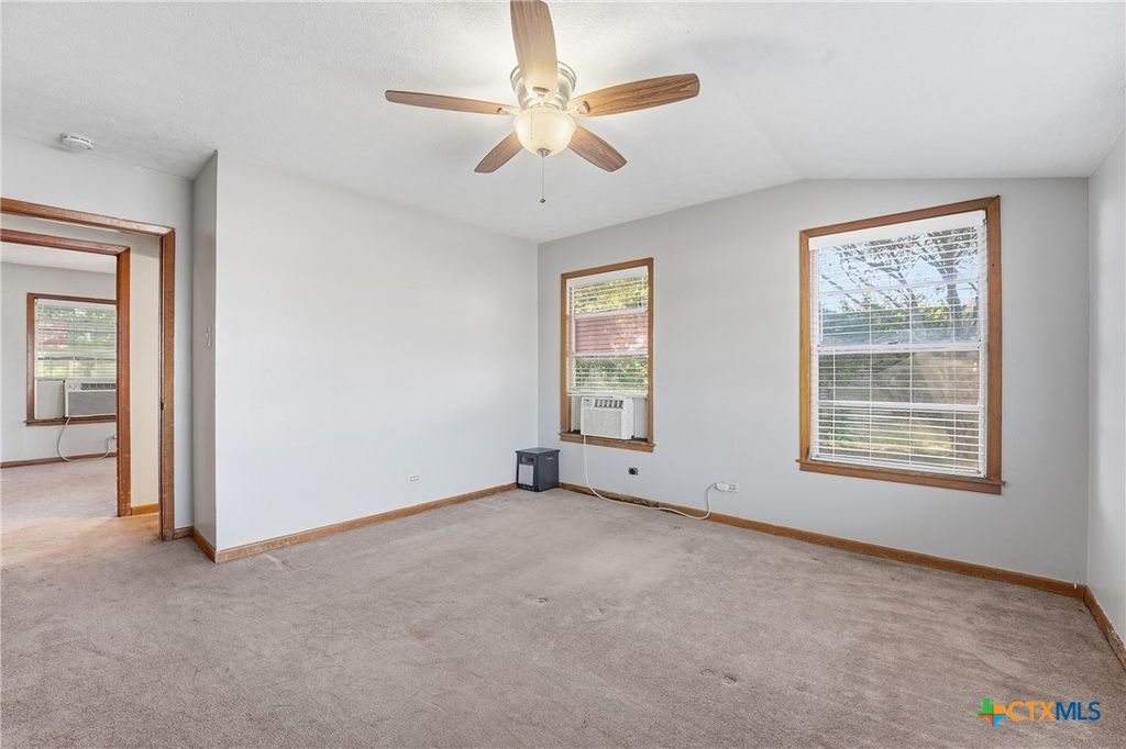 Image 28 of property listing at 1603 Seydler Street, Gonzales, TX 78629