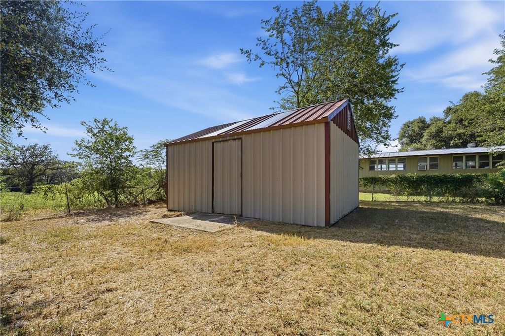 Image 45 of property listing at 1603 Seydler Street, Gonzales, TX 78629