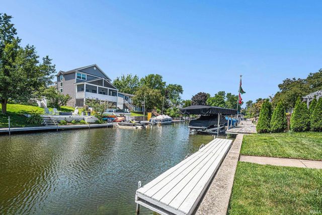 10461 N Moore Street, Syracuse, IN 46567