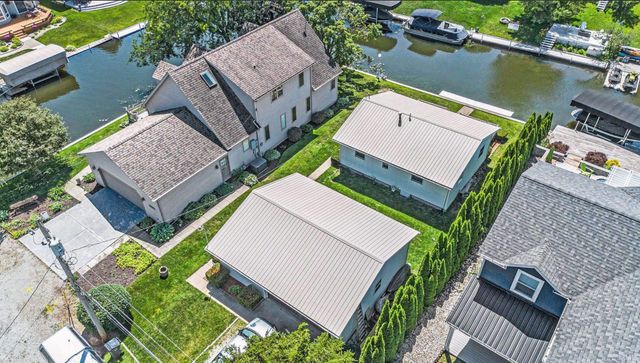 10461 N Moore Street, Syracuse, IN 46567