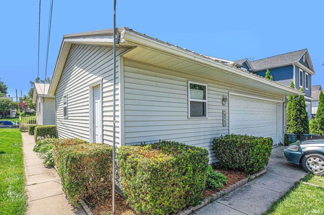 10461 N Moore Street, Syracuse, IN 46567