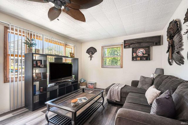 10461 N Moore Street, Syracuse, IN 46567