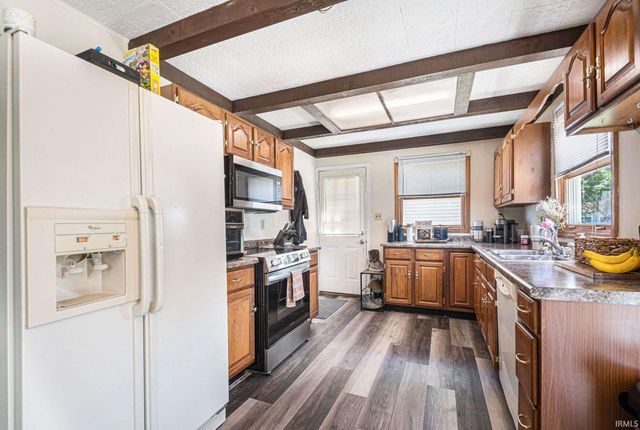 10461 N Moore Street, Syracuse, IN 46567