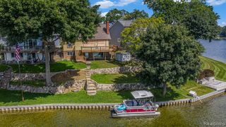 3815 Island Park Drive, Waterford, MI 48329