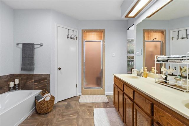 208 Daybreak CV, Buda, TX 78610