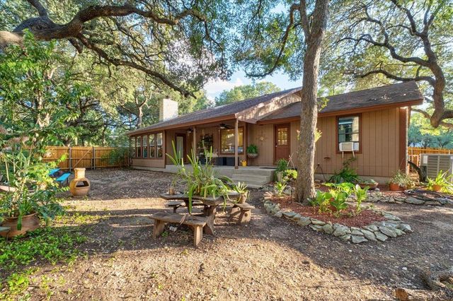 208 Daybreak CV, Buda, TX 78610
