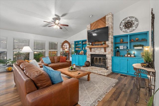 208 Daybreak CV, Buda, TX 78610