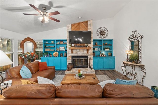 208 Daybreak CV, Buda, TX 78610
