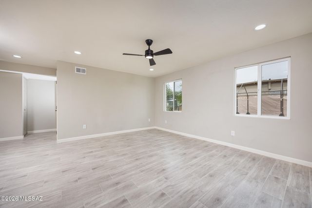 4243 E Los Robles, Tucson, AZ 85712