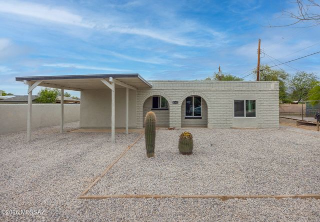 4243 E Los Robles, Tucson, AZ 85712