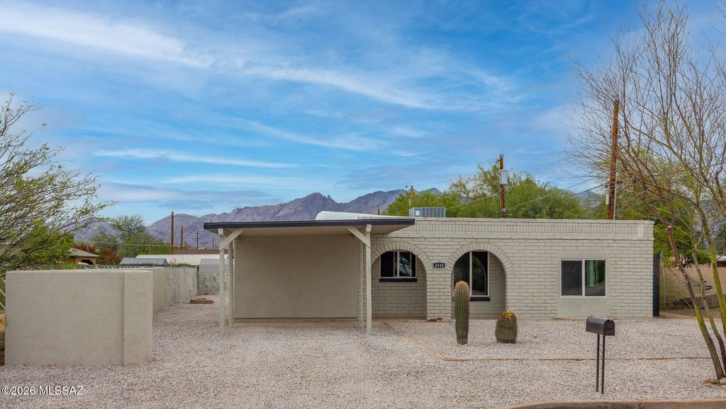 4243 E Los Robles, Tucson, AZ 85712