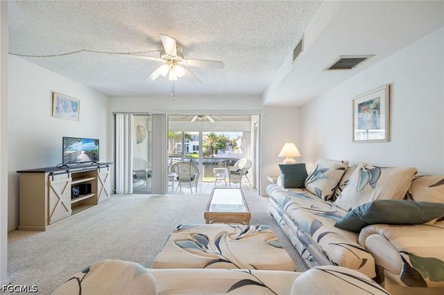 1322 SE 40th ST 2, Cape Coral, FL 33904