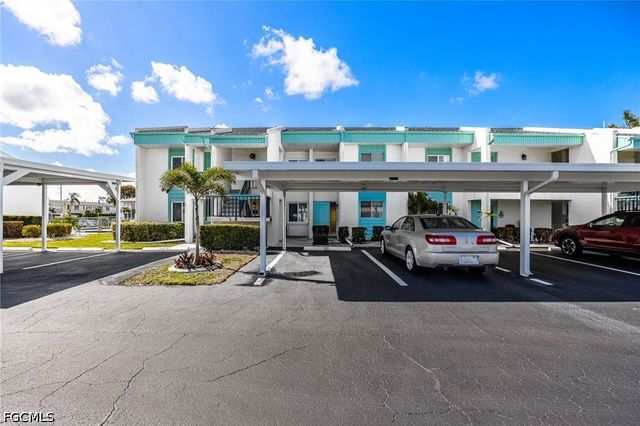 1322 SE 40th ST 2, Cape Coral, FL 33904