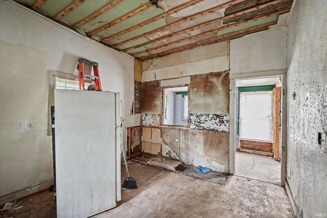413 E 14th Street, Rochester, IN 46975