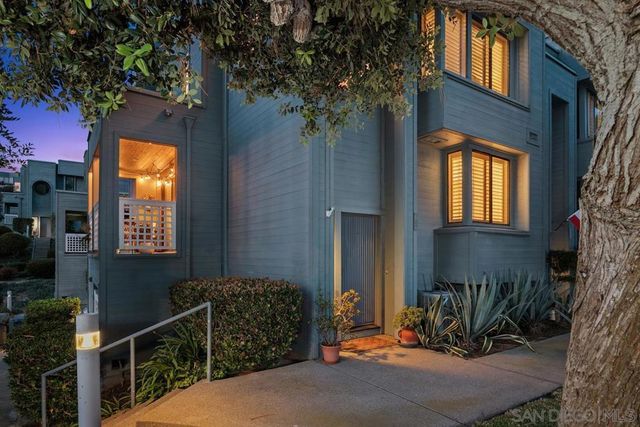 964 Intrepid Court, Del Mar, CA 92014