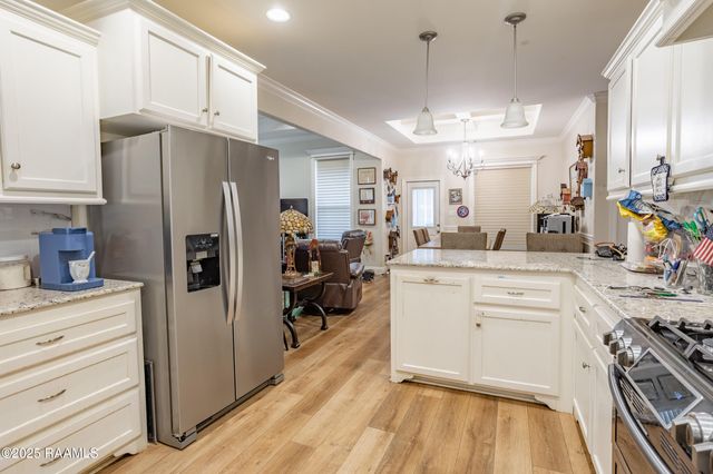 1098 Timber Trails Road, Breaux Bridge, LA 70517