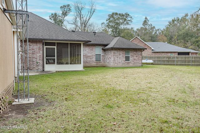 1098 Timber Trails Road, Breaux Bridge, LA 70517