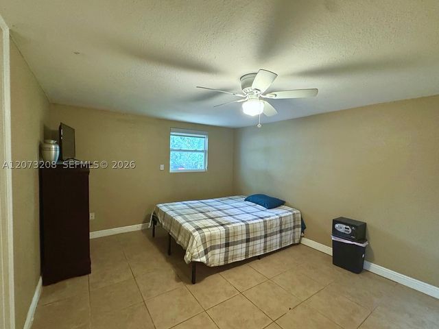 346 Muskegon Ave, Fort Myers, FL 33905