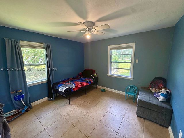 346 Muskegon Ave, Fort Myers, FL 33905