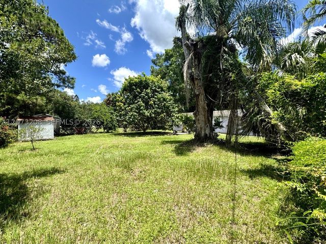 346 Muskegon Ave, Fort Myers, FL 33905