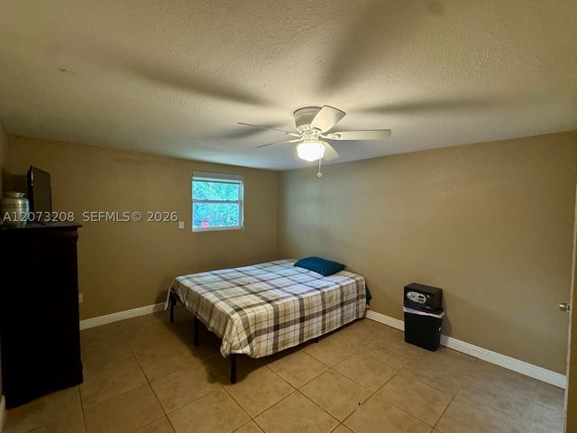 346 Muskegon Ave, Fort Myers, FL 33905
