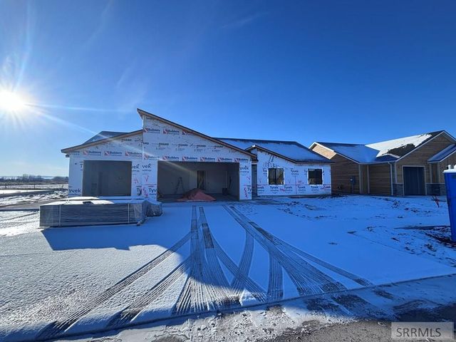 404 E 5th S, Sugar City, ID 83448